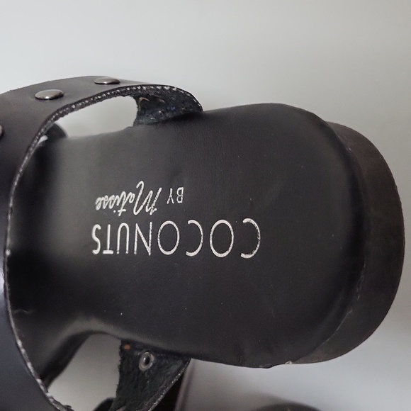 Coconuts by Matisse Women's Flat Black Sandals size 7.5 - Picture 4 of 5